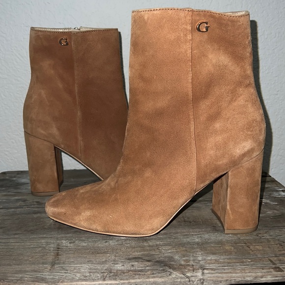 Guess Suede Ankle Booties US W size 8.5 - Picture 1 of 7